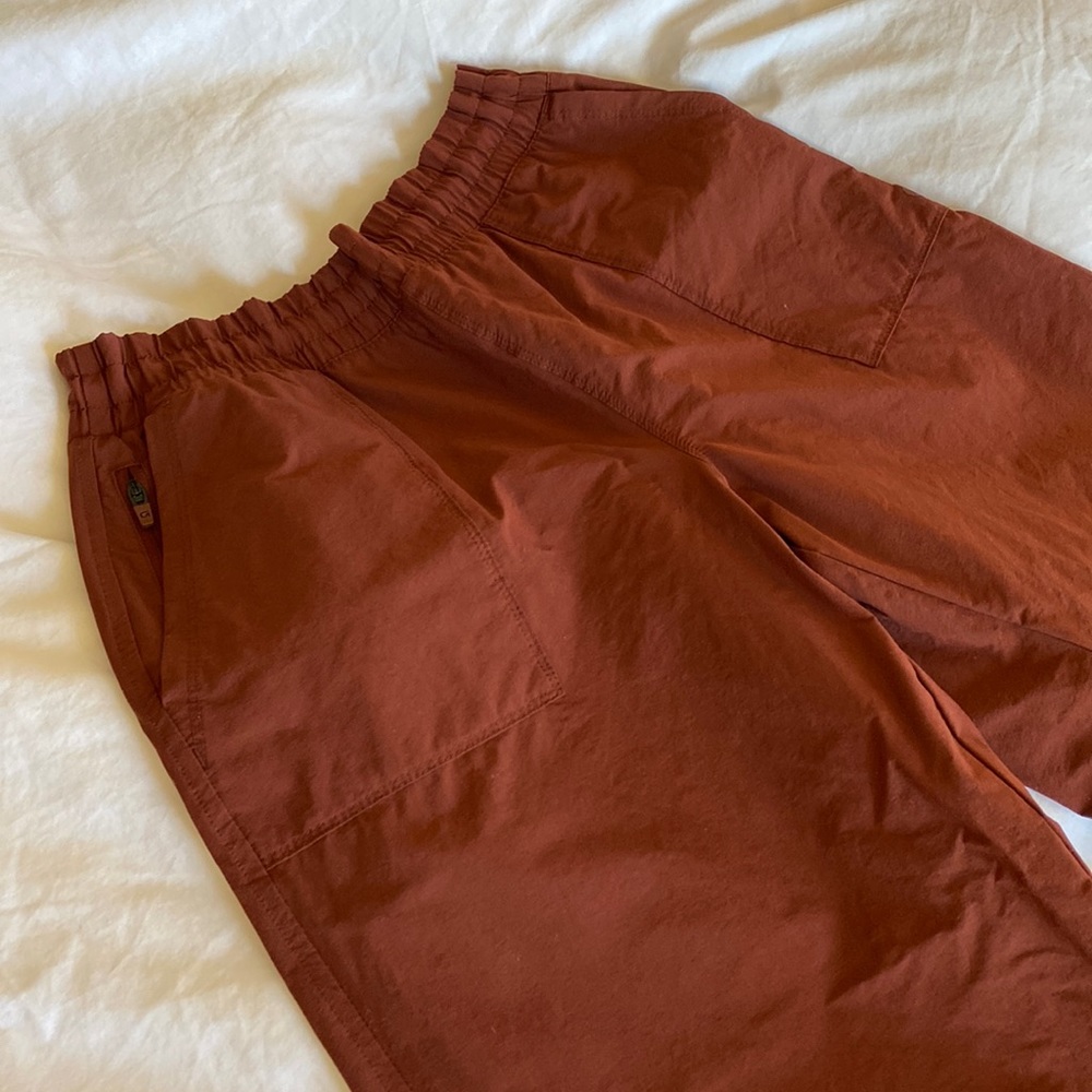 Cropped pants